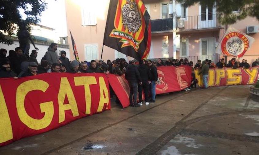 images L'ultimo saluto a Mimmolino Coppola, colonna portante del movimento ultras