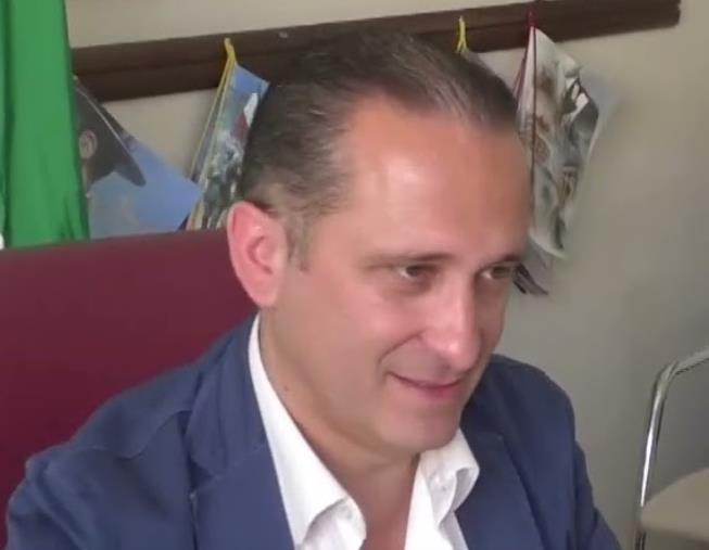 images Derby Crotone-Catanzaro, il sindaco di Botricello: "Porte aperte in memoria dei migranti"