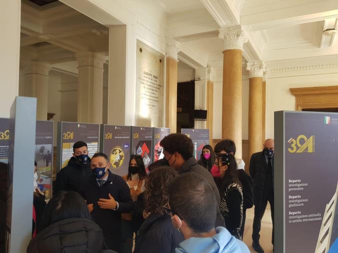 images Si chiudono le celebrazioni per il trentennale della D.I.A. a Catanzaro: grande partecipazione degli studenti calabresi 