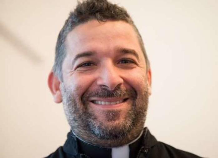 Giornata contro la violenza sulle Donne, la lettera aperta di Don Aldo Buonaiuto al femminicida e alla società sua complice images Giornata contro la violenza sulle Donne, la lettera aperta di Don Aldo Buonaiuto al femminicida e alla società sua complice