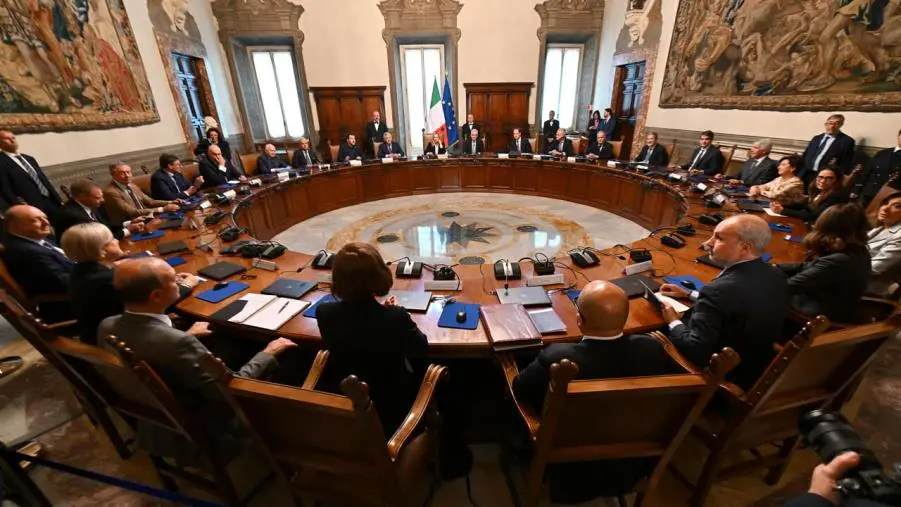 images Consiglio dei Ministri a Cutro, Saccomanno (Lega): "Attacchi ingiusti alla Meloni, dimostrata sensibilità verso le vittime"