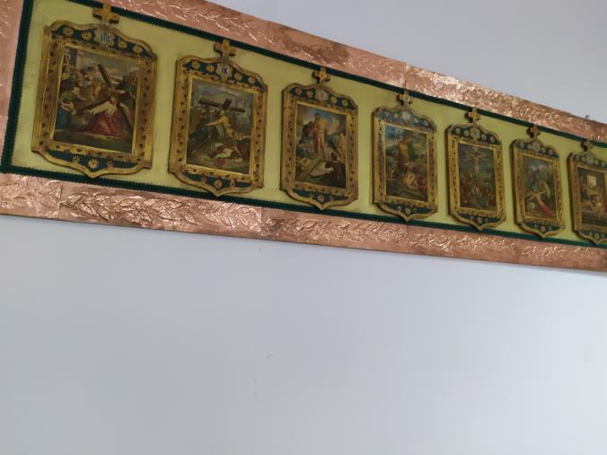 Artisti "dentro", i detenuti del Caridi di Catanzaro abbelliscono con la loro "Via crucis" la chiesa della media sicurezza images Artisti "dentro", i detenuti del Caridi di Catanzaro abbelliscono con la loro "Via crucis" la chiesa della media sicurezza