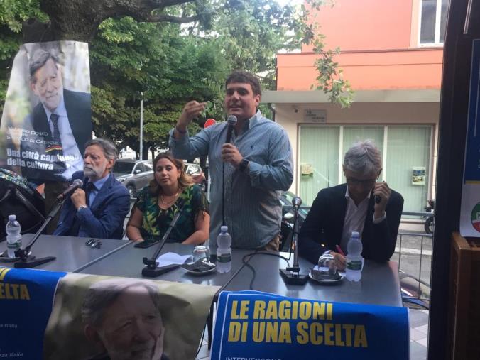 Comunali, la coalizione di Donato replica al comitato di Fiorita: "Fa sorridere sentire parlare di golpe" images Comunali, la coalizione di Donato replica al comitato di Fiorita: "Fa sorridere sentire parlare di golpe"
