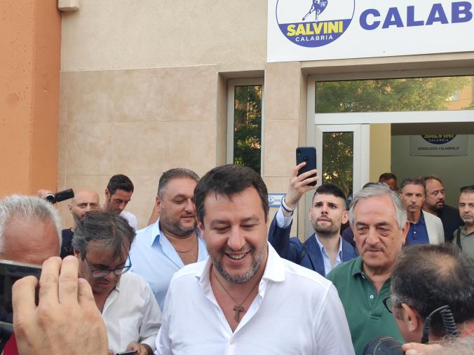 Salvini a Catanzaro: "Io candidato in Calabria? Mi farebbe piacere" images Salvini a Catanzaro: "Io candidato in Calabria? Mi farebbe piacere"