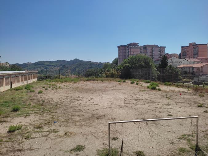 Catanzaro, Andrea Critelli: "Pontegrande rivuole il suo campetto oggi ostaggio del degrado"  images Catanzaro, Andrea Critelli: "Pontegrande rivuole il suo campetto oggi ostaggio del degrado"