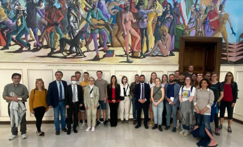 Una scuola che si apre all'Europa: l'IIS D Nobili di Catanzaro vive l'esperienza Erasmus images Una scuola che si apre all'Europa: l'IIS D Nobili di Catanzaro vive l'esperienza Erasmus