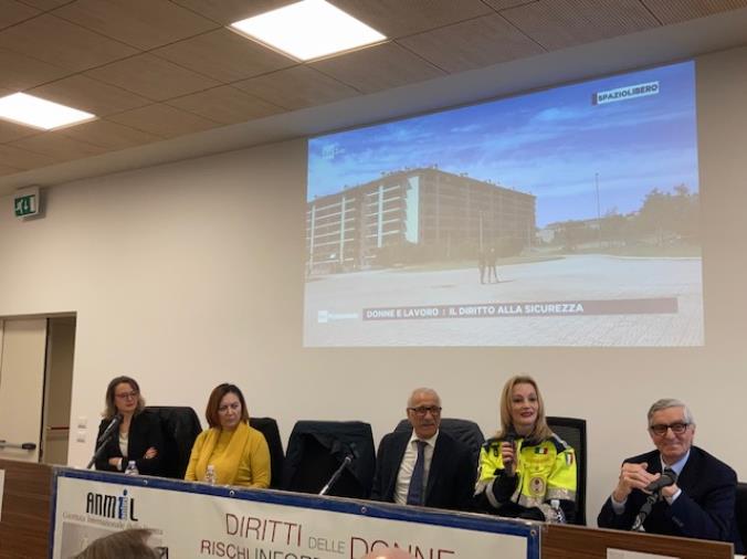 images Le differenze di genere e i rischi legati alla pandemia: l'Anmil regionale incontra le donne e le celebra