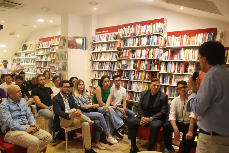 images Comunali Catanzaro, Fiorita incontra gli studenti dell'Umg: tre le criticità affrontate il caro affitti, la movida e i trasporti 