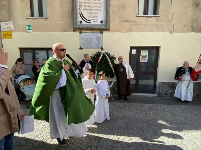 images Catanzaro: nella giornata dell’Unità nazionale e delle Forze Armate, Gagliano celebra i suoi caduti 
