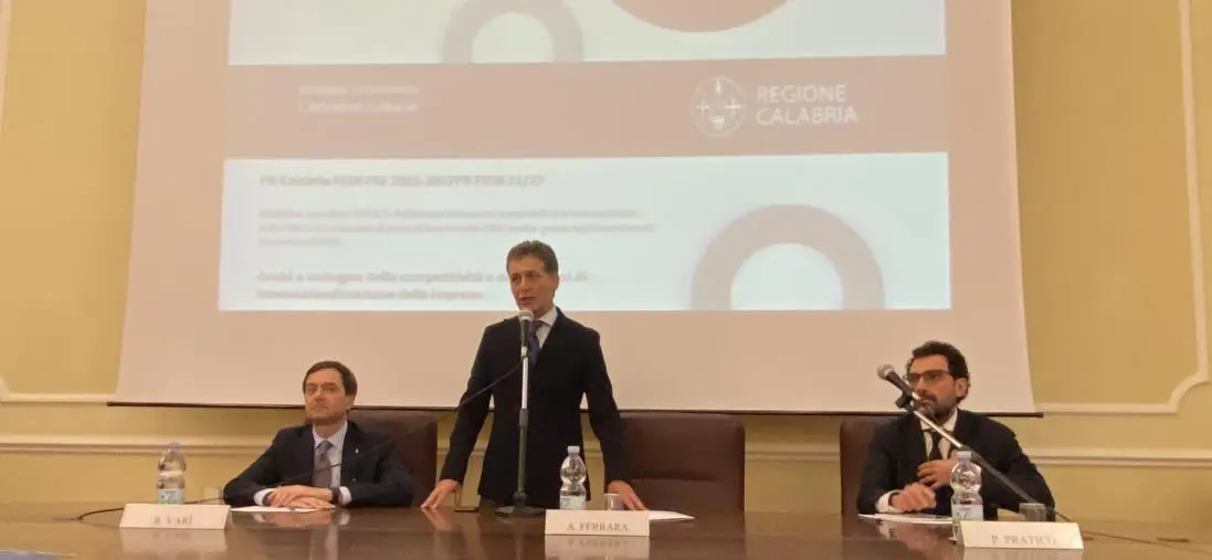 Confindustria Catanzaro: al via il confronto sui bandi regionali a favore delle imprese
 images Confindustria Catanzaro: al via il confronto sui bandi regionali a favore delle imprese