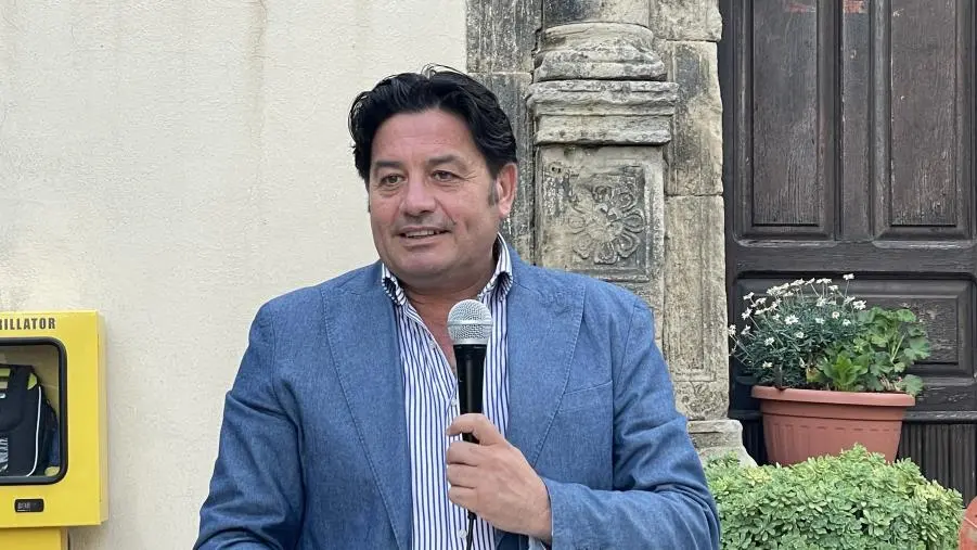 images Elettrificazione ferrovia ionica, Rapani: "Nessuno scippo, dopo il via libera della Soprintendenza Rfi concluderà i lavori"