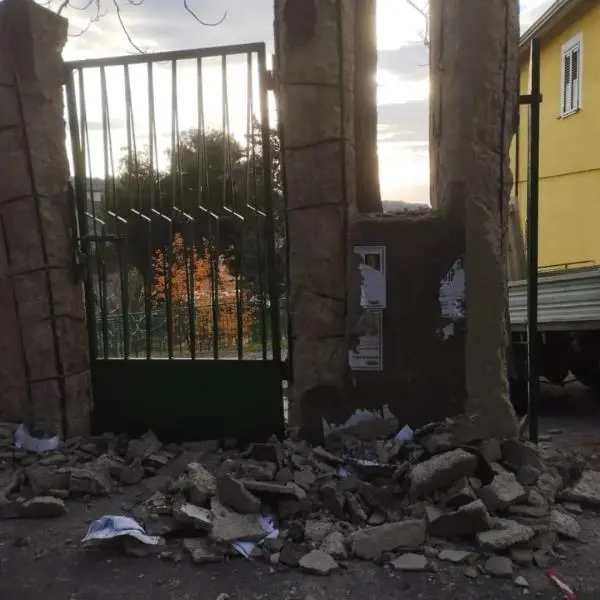 images Iniziati i lavori alle Medie di Crichi, Zicchinella: "La scuola prima di tutto"