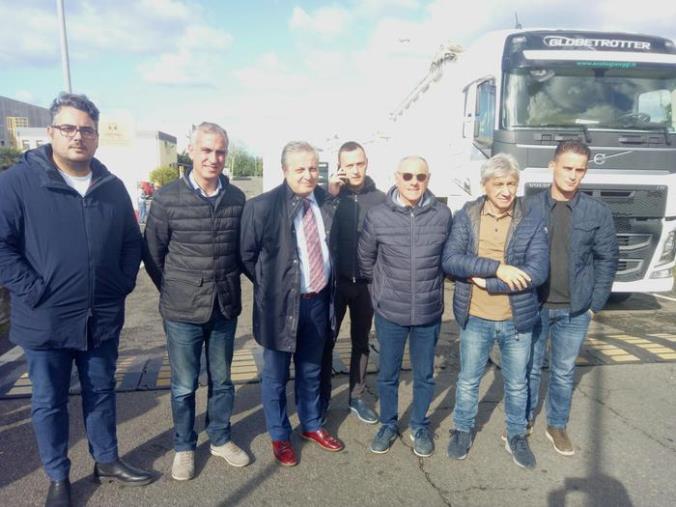 Caos rifiuti, un gruppo di sindaci blocca i conferimenti al termovalorizzatore di Gioia Tauro images Caos rifiuti, un gruppo di sindaci blocca i conferimenti al termovalorizzatore di Gioia Tauro