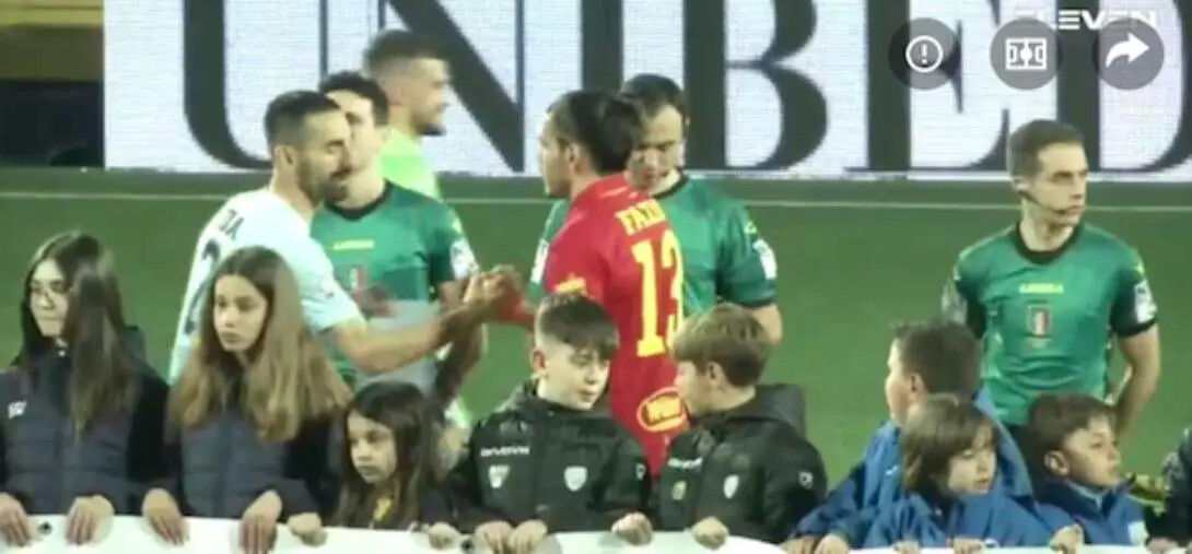 images Il corsivo giallorosso, a Francavilla sventola la bandiera giallorossa: Curcio re di giornata 