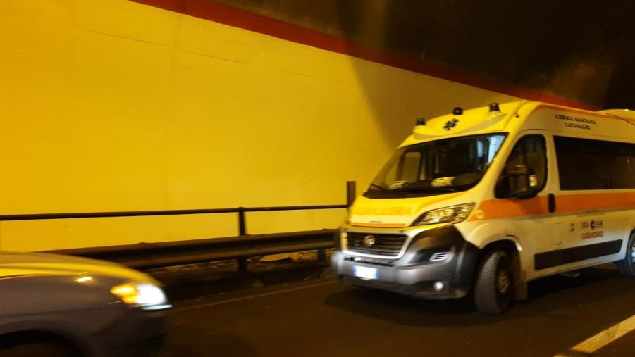 images Scontro fra auto nel Vibonese, muore un pensionato