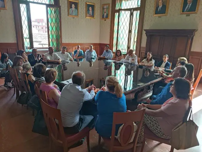 Scuole, Fiorita incontra i dirigenti scolastici: “Parte la rivoluzione del risparmio energetico” images Scuole, Fiorita incontra i dirigenti scolastici: “Parte la rivoluzione del risparmio energetico”