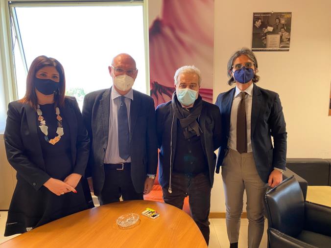 Arriva l'accordo con Longo per i vaccini ai dipendenti regionali: si partirà fra qualche giorno images Arriva l'accordo con Longo per i vaccini ai dipendenti regionali: si partirà fra qualche giorno