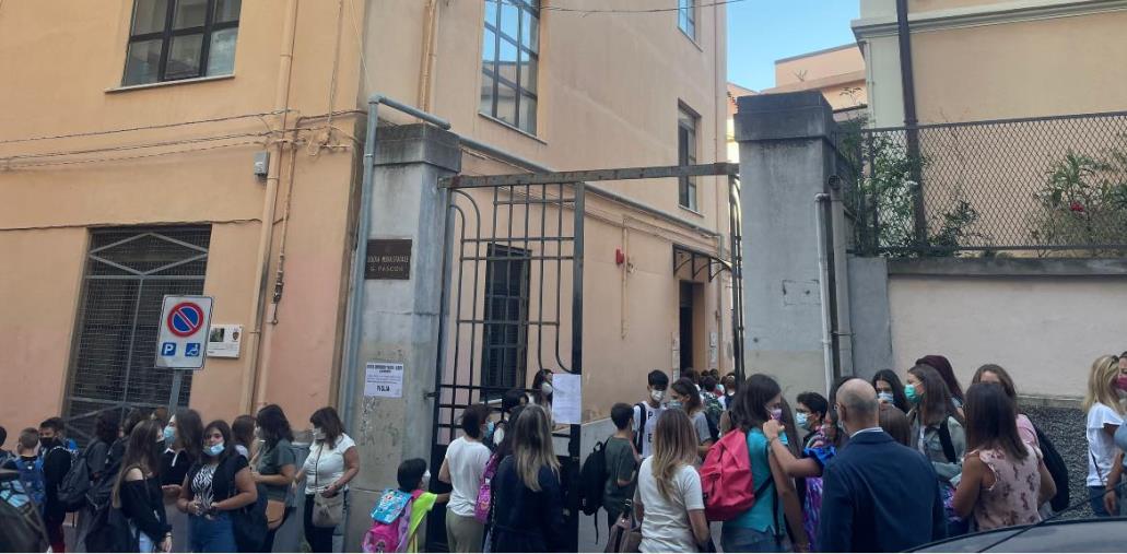 Maltempo, si allaga il vano ascensore dell'Istituto Pascoli: interviene la Protezione Civile images Maltempo, si allaga il vano ascensore dell'Istituto Pascoli: interviene la Protezione Civile