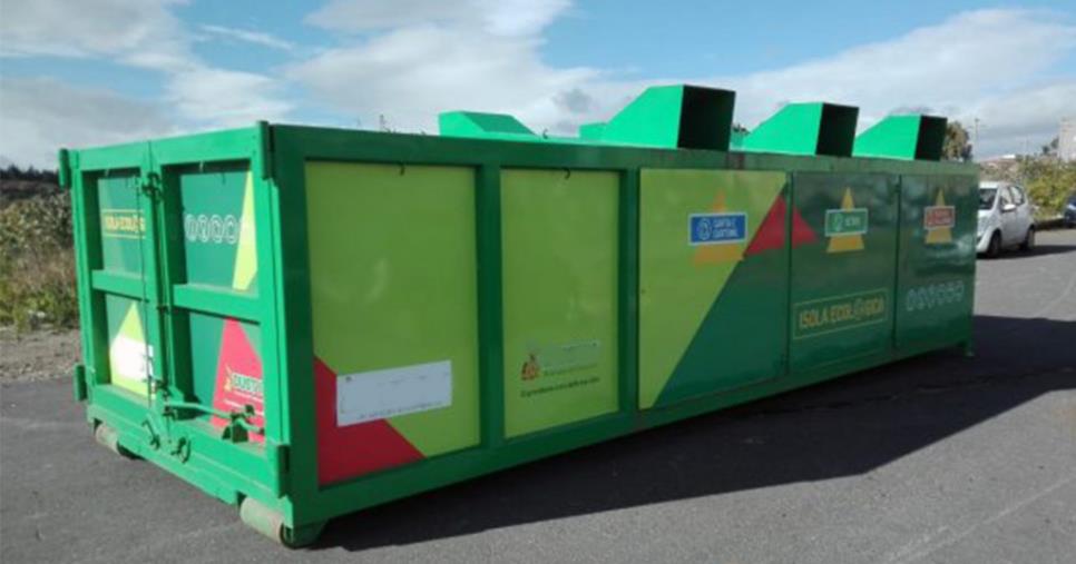 images La legalità mutilata e il "modello" taniche di benzina. La guerra inutile fra idonei e precari