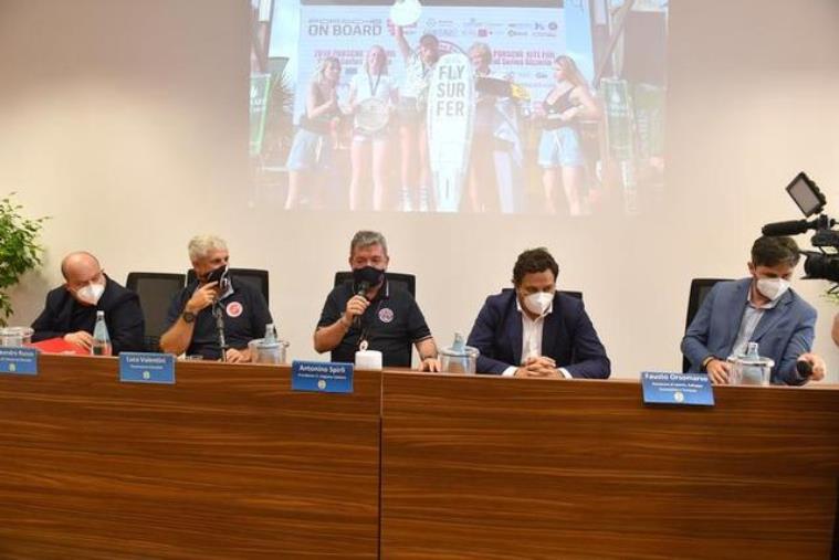 Mondiali Kite surf, Spirlì e Orsomarso: "La Calabria riparte" (VIDEO) images Mondiali Kite surf, Spirlì e Orsomarso: "La Calabria riparte" (VIDEO)