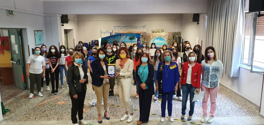 Catanzaro. L'impegno del service del Soroptimist per 'alimentare' la solidarietà femminile  images Catanzaro. L'impegno del service del Soroptimist per 'alimentare' la solidarietà femminile