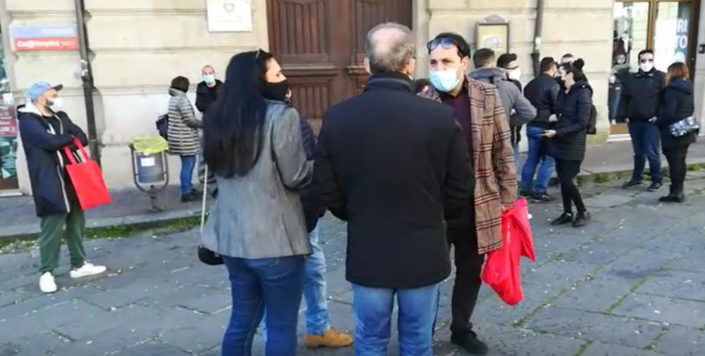 images "Torniamo a fare spettacolo", Cambiavento al fianco dei lavoratori durante la manifestazione a Catanzaro 