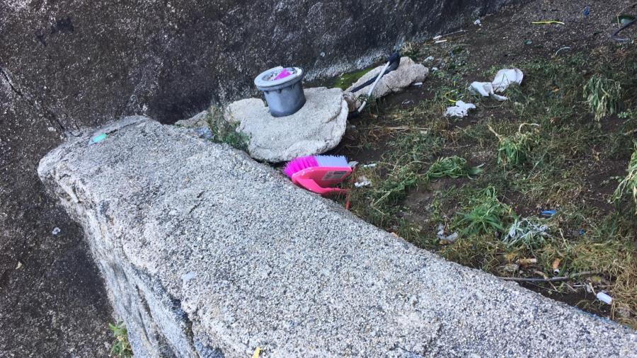 images Femminicidio a Pietragrande. L'assassino ha cercato di ripulire la scena del delitto  con una spazzola da bucato (FOTO)
