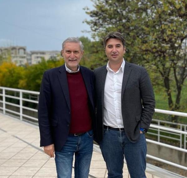 Consiglio regionale. Laghi e Lo Schiavo: "Una postazione dell'ufficio presidenza tocca a noi" images Consiglio regionale. Laghi e Lo Schiavo: "Una postazione dell'ufficio presidenza tocca a noi"