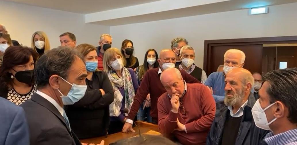 images Ritardi nei pagamenti, è protesta dei lavoratori della Provincia di Catanzaro