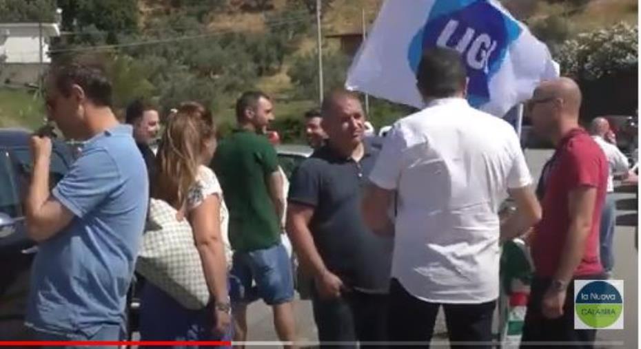 images I lavoratori della Tim di Catanzaro non mollano e si oppongono allo scorporo aziendale