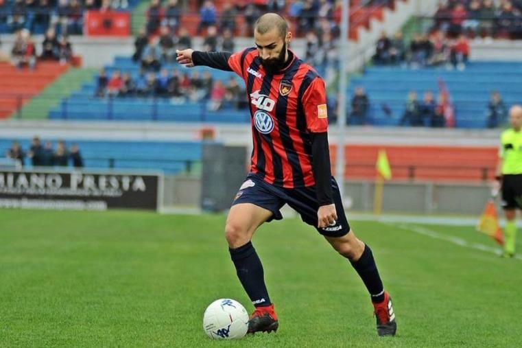 Us Catanzaro 1929, accordo raggiunto con Legittimo e Tentardini, ai dettagli anche Welbeck e Bombagi. Si attende la risposta di Petrucci images Us Catanzaro 1929, accordo raggiunto con Legittimo e Tentardini, ai dettagli anche Welbeck e Bombagi. Si attende la risposta di Petrucci