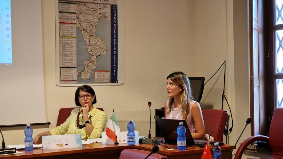 Isola Capo Rizzuto, presentato il progetto Erasmus “Once Upon a Time, C’era una volta…” images Isola Capo Rizzuto, presentato il progetto Erasmus “Once Upon a Time, C’era una volta…”