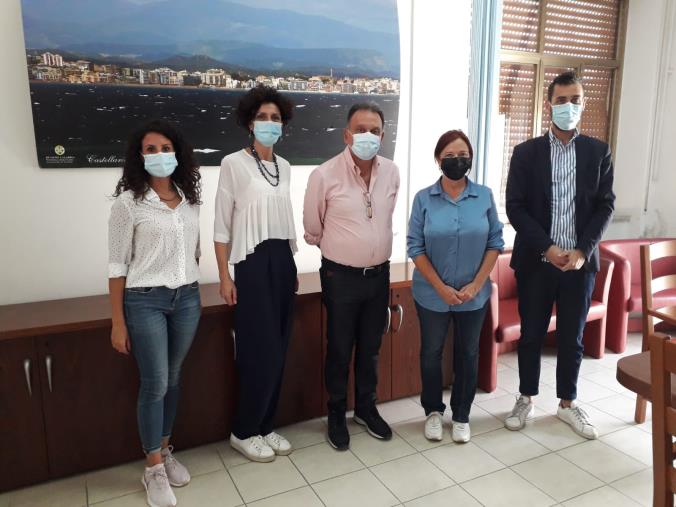 images La senatrice Bianca Laura Granato in visita all'assessorato Politiche sociali del Comune di Catanzaro