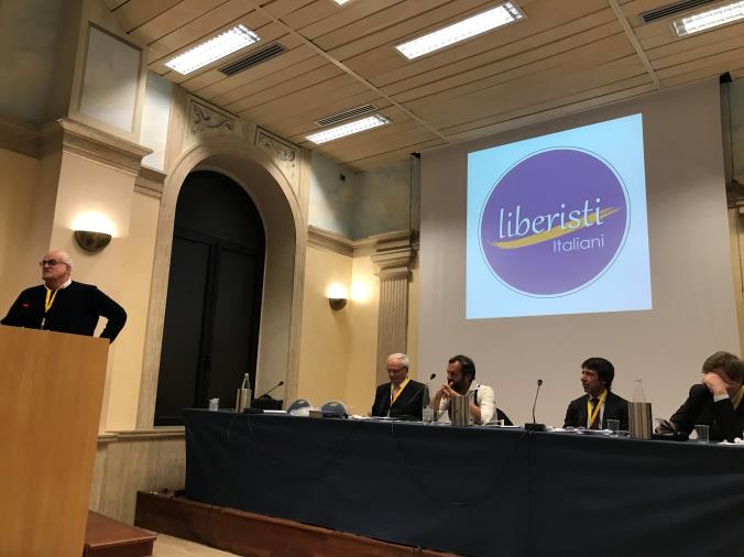 images REGIONE. L’appello dei “Liberisti Italiani” pronti a sbarcare in Calabria: “La Santelli abbia il coraggio di abbandonare l’assistenzialismo”
