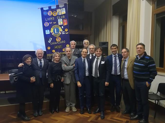 #SbarcoMigranti..."non chiudere gli occhi ed aprire il cuore"!, il sindaco di Sellia Marina incontra parroci e prefetto images #SbarcoMigranti..."non chiudere gli occhi ed aprire il cuore"!, il sindaco di Sellia Marina incontra parroci e prefetto