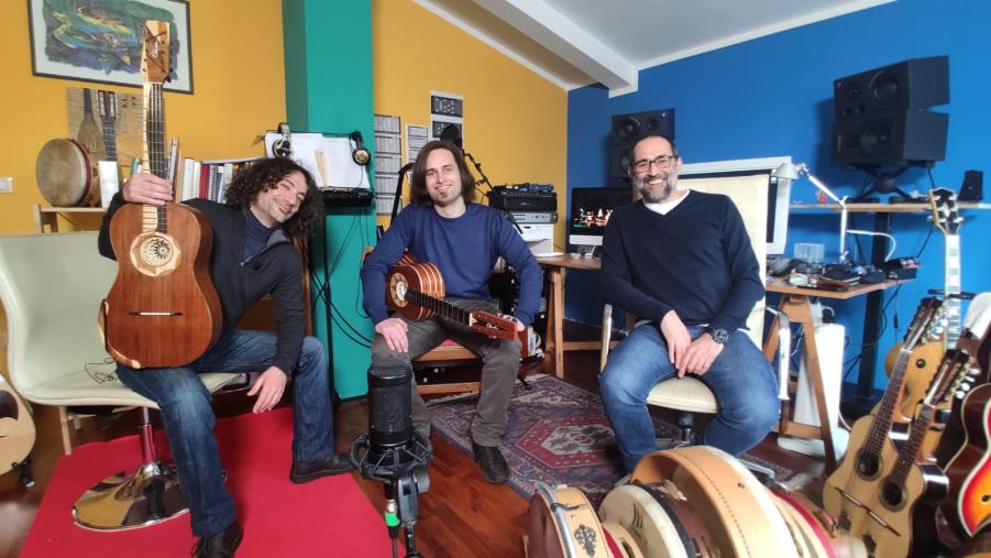 images “La Calabria che suona”. Loccisano e la chitarra battente si raccontano a "Storie di musici e dintorni” 