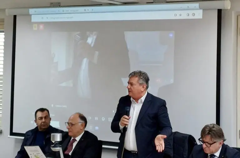 Ricerca scientifica al Crisea, Mancuso: "Uno strategico strumento per sviluppare le aziende calabresi" images Ricerca scientifica al Crisea, Mancuso: "Uno strategico strumento per sviluppare le aziende calabresi"