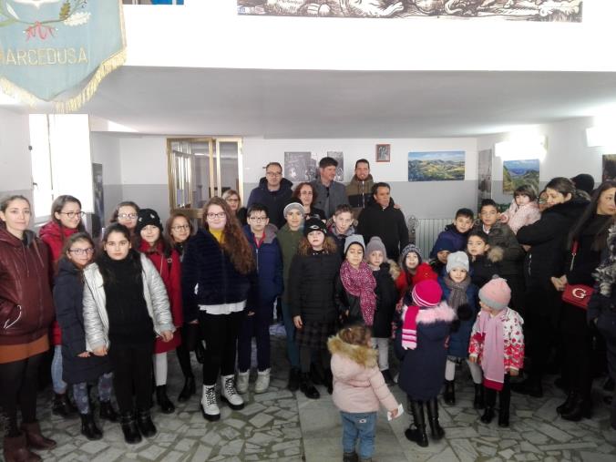 Tanti doni per grandi e piccini con la tradizione dell'Epifania a Marcedusa  images Tanti doni per grandi e piccini con la tradizione dell'Epifania a Marcedusa