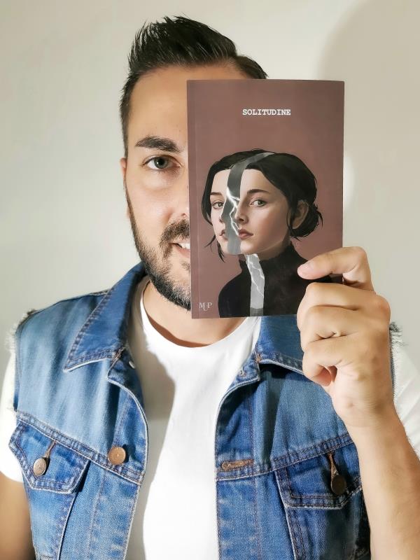 images Cultura. Il giovane scrittore catanzarese Marco Angilletti sul podio in diversi premi letterari  