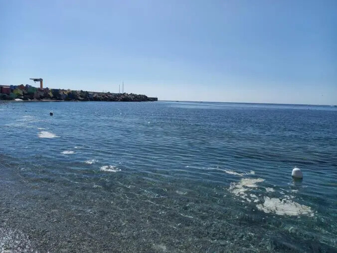 Catanzaro, affiora una schiuma sul mare a Lido: bagnanti infuriati images Catanzaro, affiora una schiuma sul mare a Lido: bagnanti infuriati
