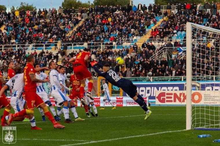 images Serie C, Catanzaro e Giugliano in campo alle 17.30: le probabili formazioni