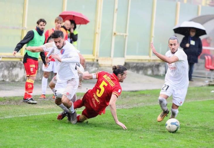 images Us Catanzaro 1929, Aquile proiettate al match con il Potenza che segna il giro di boa