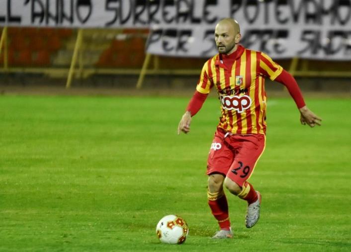 images Il corsivo giallorosso. Ciao bel Catanzaro, ciao e vola. La felicità di Wandeputte è di tutta la squadra 