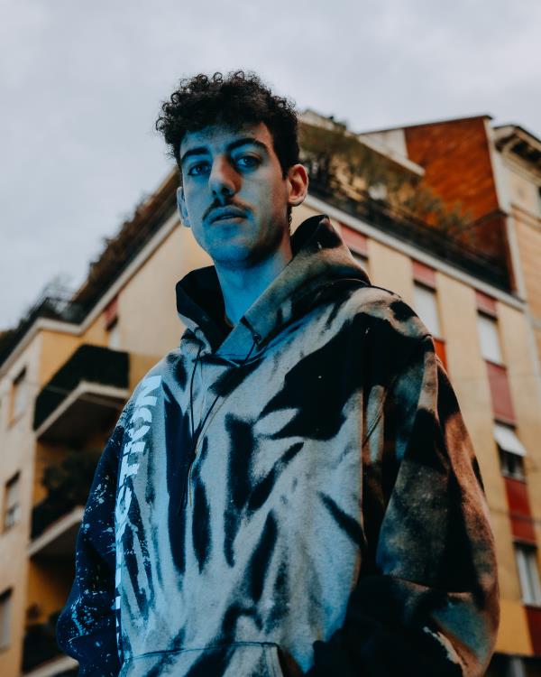 #iorestoacasa. Melià da Milano: "Sono giornate monotone ma ho più tempo da dedicare alla mia musica"