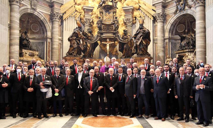 La Confraternita della Madonna di Capocolonna alla Santa Messa in Vaticano images La Confraternita della Madonna di Capocolonna alla Santa Messa in Vaticano