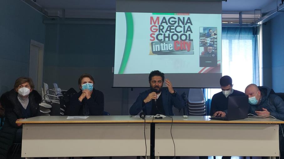 MGFF-School in the City. Gli studenti parlano di immigrazione con i registi Orso e Peter Miyakawa images MGFF-School in the City. Gli studenti parlano di immigrazione con i registi Orso e Peter Miyakawa