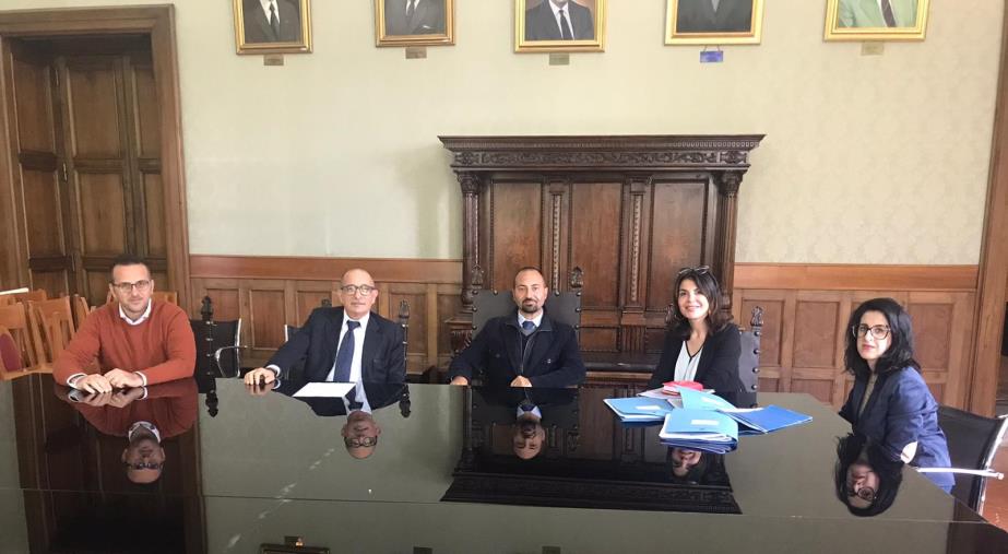 Catanzaro, sportello per il microcredito: dal 3 novembre ripartono le attività per giovani imprenditori images Catanzaro, sportello per il microcredito: dal 3 novembre ripartono le attività per giovani imprenditori