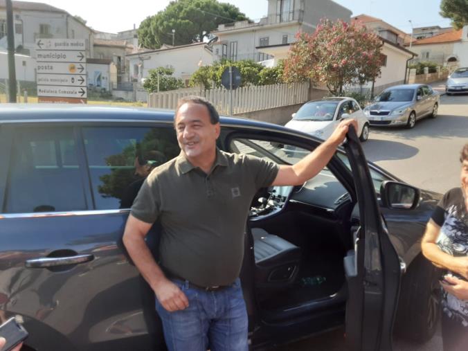 Regionali. Mimmo Lucano sarà candidato al fianco di Luigi De Magistris images Regionali. Mimmo Lucano sarà candidato al fianco di Luigi De Magistris