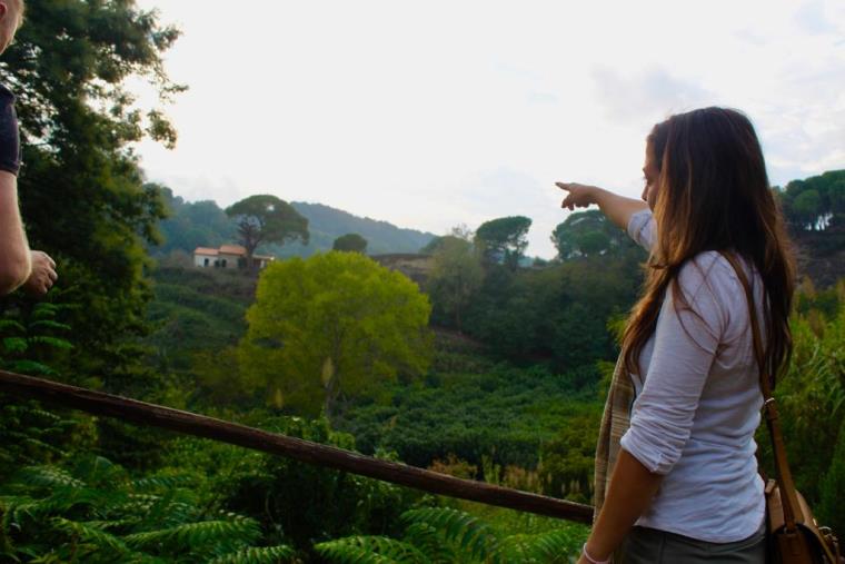 Nel "Nido di seta" cresce la storia d’amore di chi crede nella Calabria  images Nel "Nido di seta" cresce la storia d’amore di chi crede nella Calabria