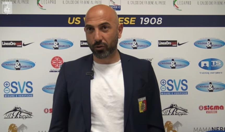 images Us Catanzaro 1929, mister Calabro dopo la  vittoria di Viterbo: "Stiamo facendo qualcosa di straordinario, questi ragazzi sono eccezionali"